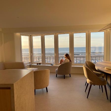 Apartmán Zeedijk Oostduinkerke Frontaal Zeezicht - Volledig Gerenoveerd 2022! Exteriér fotografie